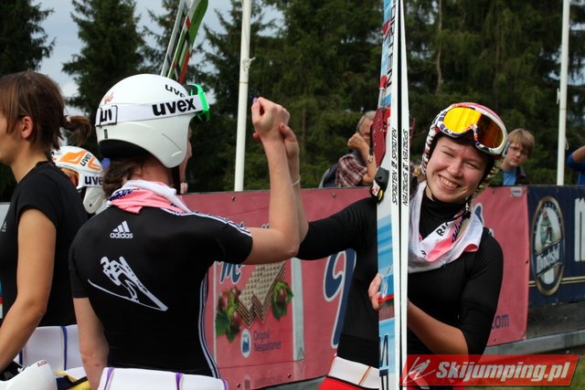 097 Julia Kykkaenen, Anna Haefele